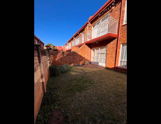 2 BEDROOM DUPLEX FOR SALE IN DORANDIA